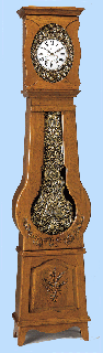 Rf : 182 CHNE
Sculpte Porte Grand Motif
+ Socle Gerbe 

Comtoise traditionnelle Chne.
Entirement massive.
Fonds massifs bois divers.
Tte Plate
Porte Ovale.
Ouverture de tte 41 x 31,50cm.
H: 2,25m / L: 0,52m / P: 0,26m

